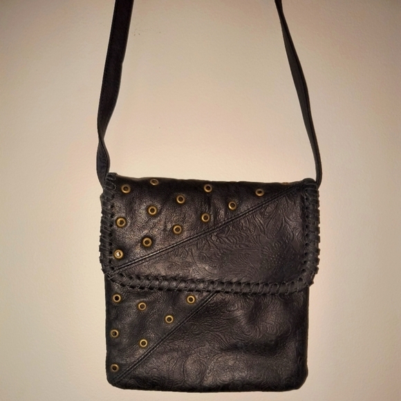 Carlo D'Santi Handbags - Carlo D'Santi brown leather cross body bag/purse, snap closure 8" by 8" like new